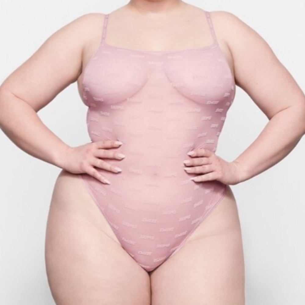 💕 NWT New SKIMS Sexy After Hours Sheer Logo Bodysuit Orchid Blush Pink 4X